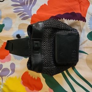 BÉIS mini-sling bag